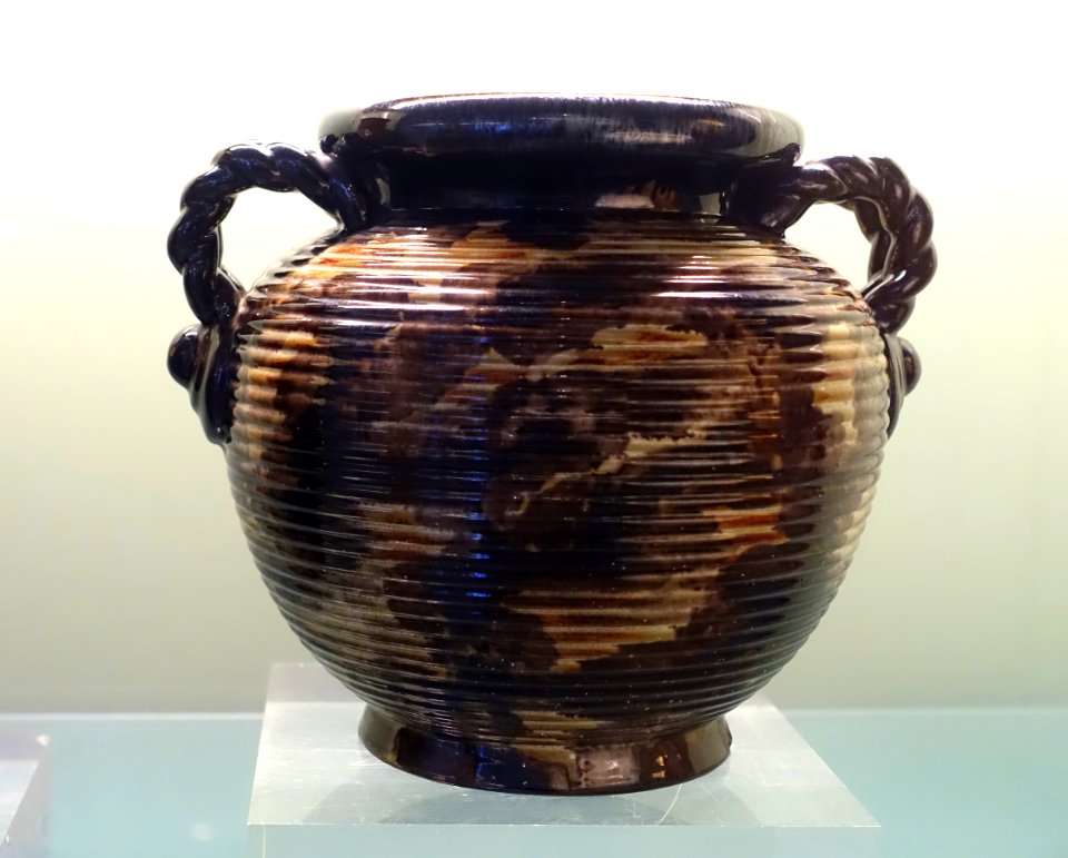 Jar, Avelino Belo, Caldas da Rainha, c. 1940, glazed ceramic - Museu Nacional de Soares dos Reis - Porto, Portugal - DSC00359