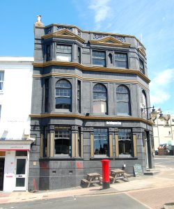 Islingword Inn, 175 Queen's Park Road, Hanover, Brighton (July 2019) (3)