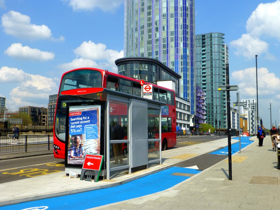 IslandBusStop-CycleSuperhighwayStratford-London-P1300681