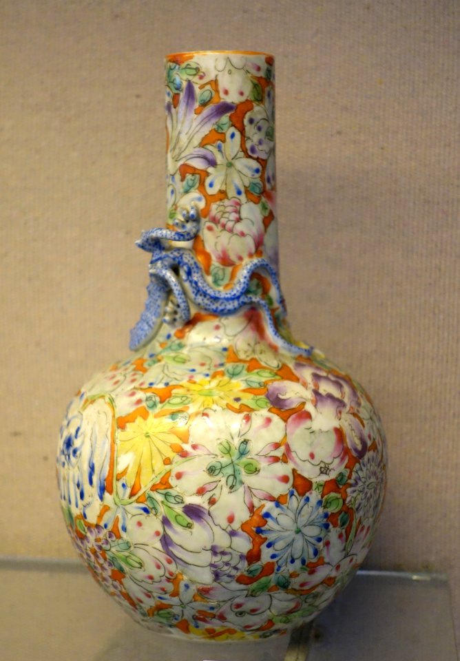 Jar, China, 18th-19th century AD, porcelain - Museum of Vietnamese History - Ho Chi Minh City - DSC06227