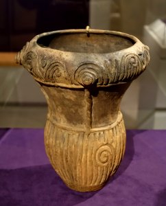Jar, Japan, Middle to Late Jomon period, 35th-11th century BC, earthenware - Princeton University Art Museum - DSC07118