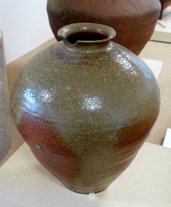 Jar, Tanba ware, Nanbokucho period, 1300s AD, ceramic - Hakone Museum of Art - Hakone, Kanagawa, Japan - DSC08199