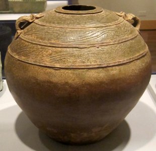 Jar, Han dynasty, stoneware with glaze, Honolulu Museum of Arts photo