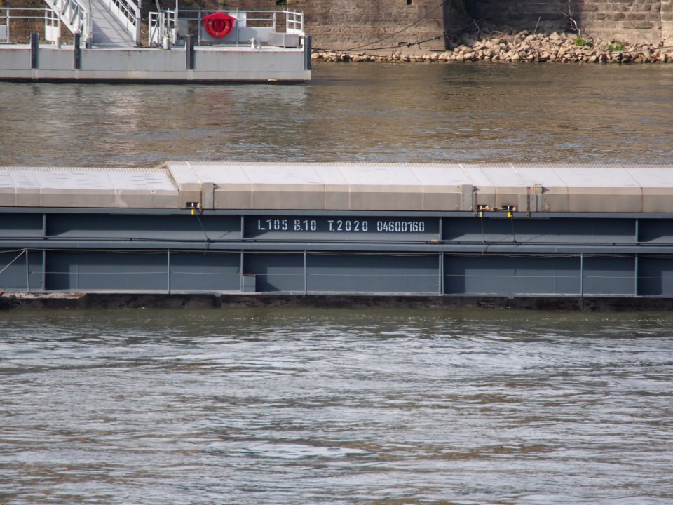 Isabell, ENI 04600160 on the Rhine river at Koblenz, pic2