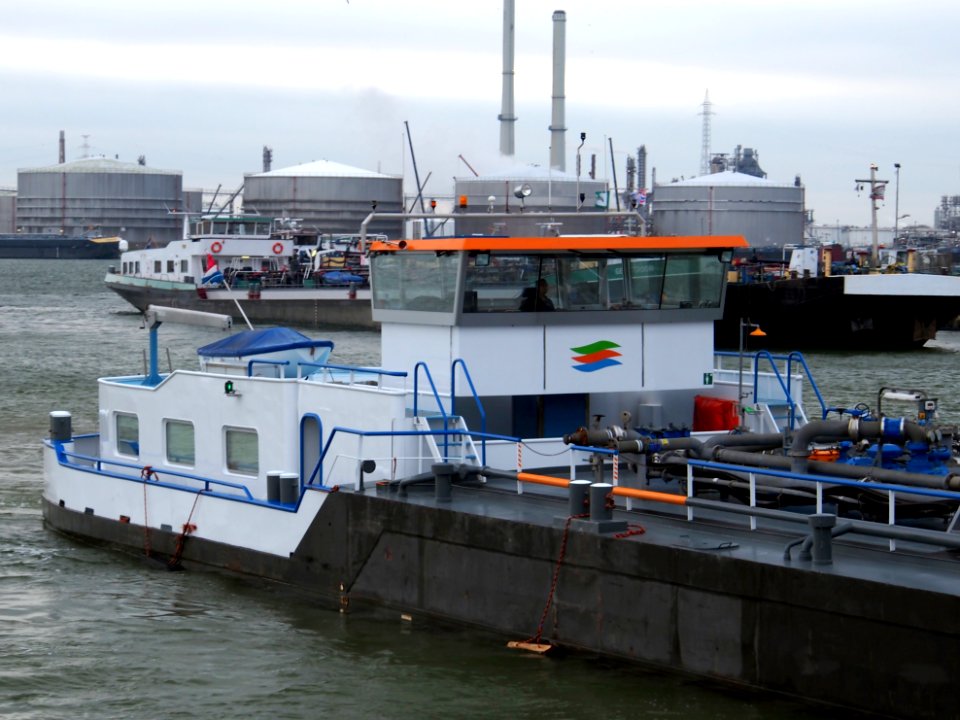 Isabella (ship, 2008), ENI 02330132, Port of Antwerp pic5
