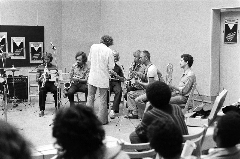 Jazz-festival van Laren 77 jonge musici in z.g. workshop aan het werk, Bestanddeelnr 929-2992