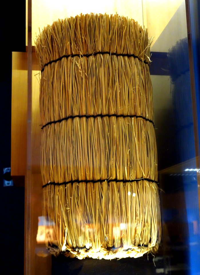 Japanese snow boot (fumidawara), 1986, rice straw - Bata Shoe Museum - DSC00228