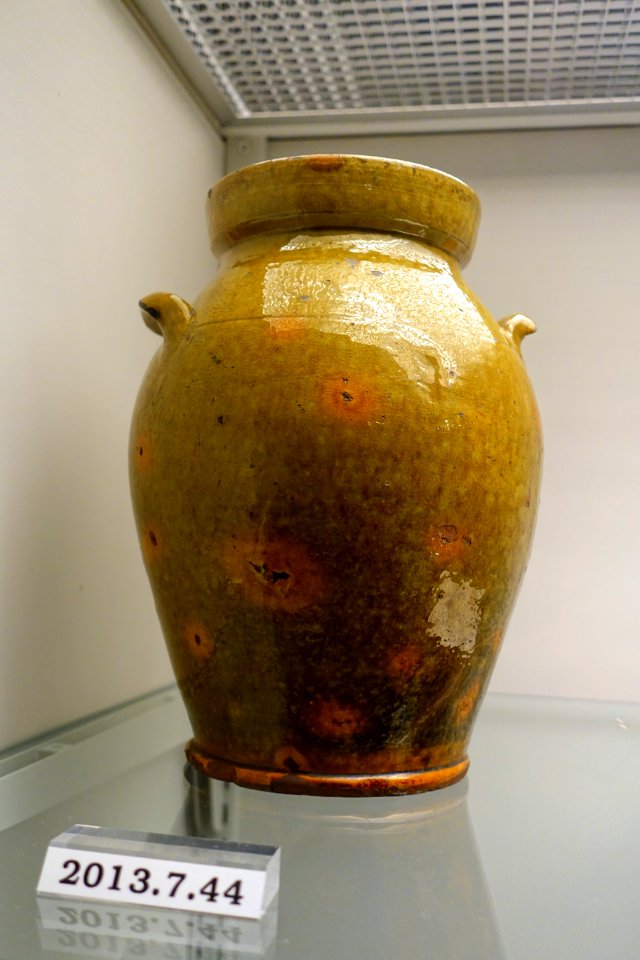 Jar, New Hampshire, probably Exeter area, 1840-1860, lead-glazed redware, item HD 2013.7.44 - Flynt Center of Early New England Life - Deerfield, Massachusetts - DSC04028