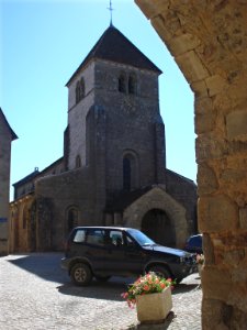 Issy-l'Évêque (Saône-et-Loire),l'église