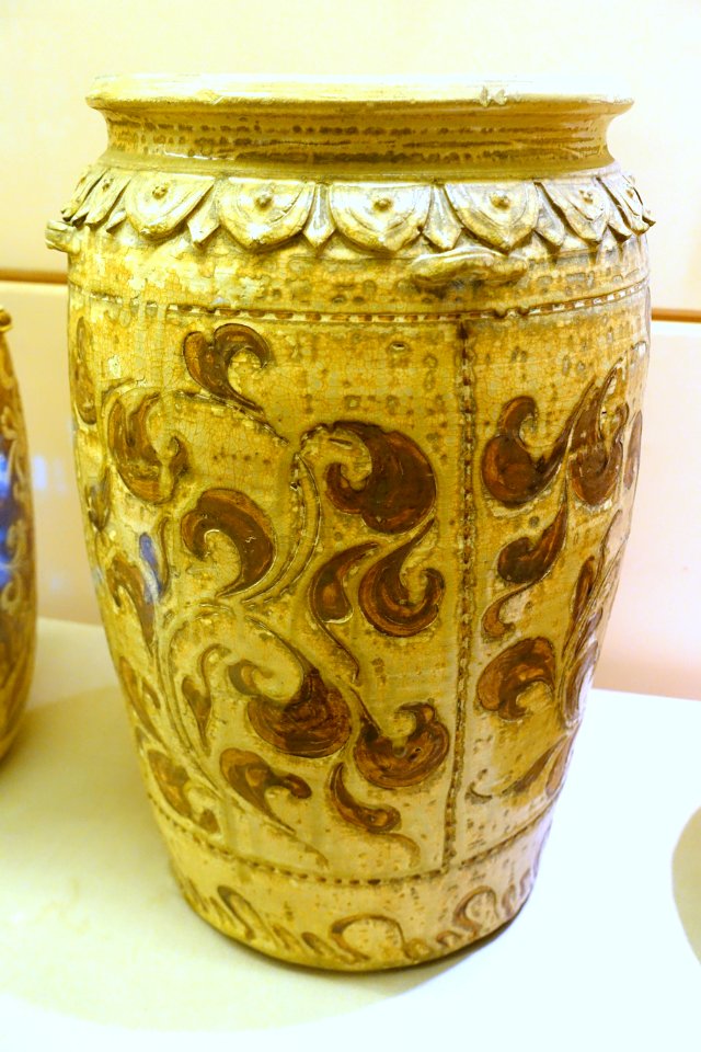 Jar for domestic use, Tran dynasty, 13th-14th century AD, brown pattern ceramic - National Museum of Vietnamese History - Hanoi, Vietnam - DSC05508