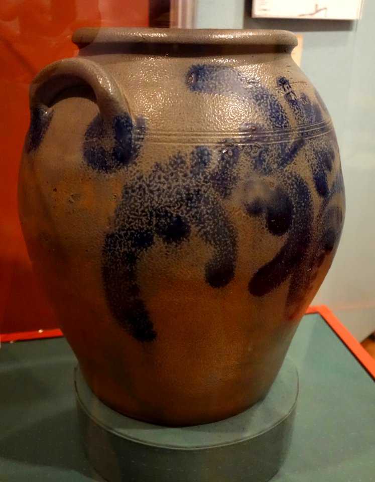 Jar marked Alexa DC, HC Smith pottery, salt glazed stoneware with brushed-cobalt decoration, 1831-1846 - The Lyceum - Alexandria, Virginia - DSC03446