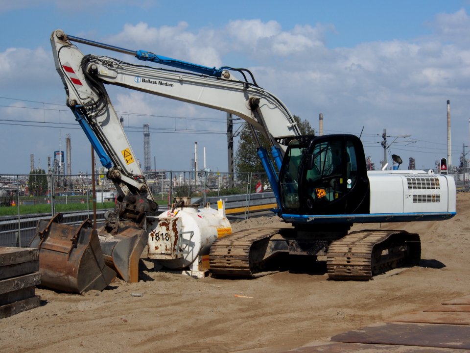 JCB excavator, Ballast Nedam