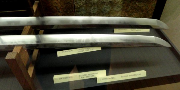 Japanese swords - George Walter Vincent Smith Art Museum - DSC03580
