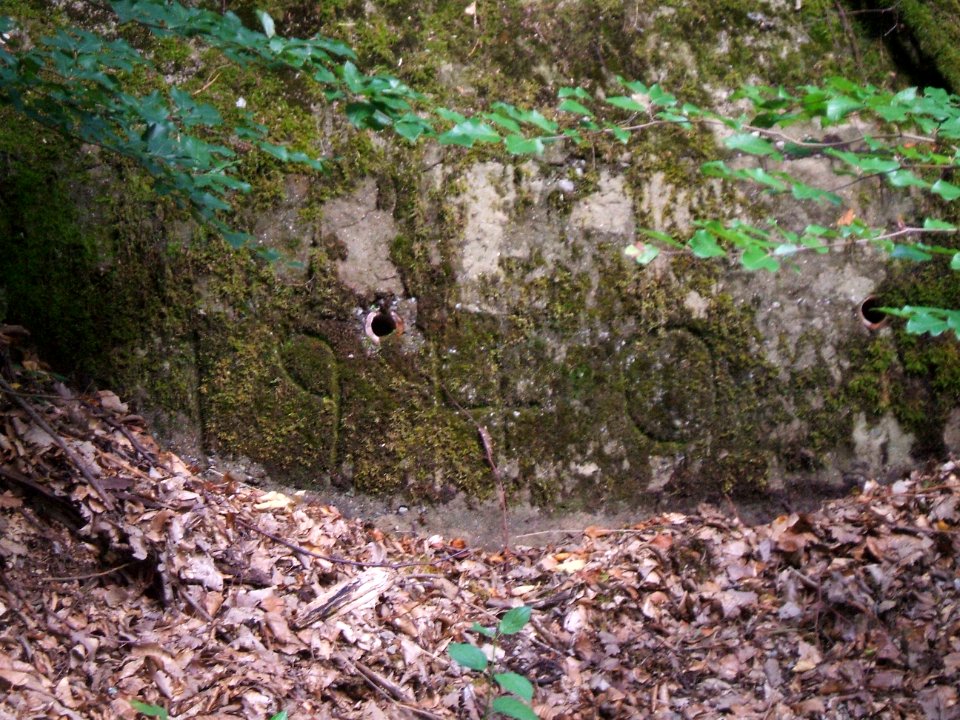 Issel rechter Zufluss Betonsockel 1940