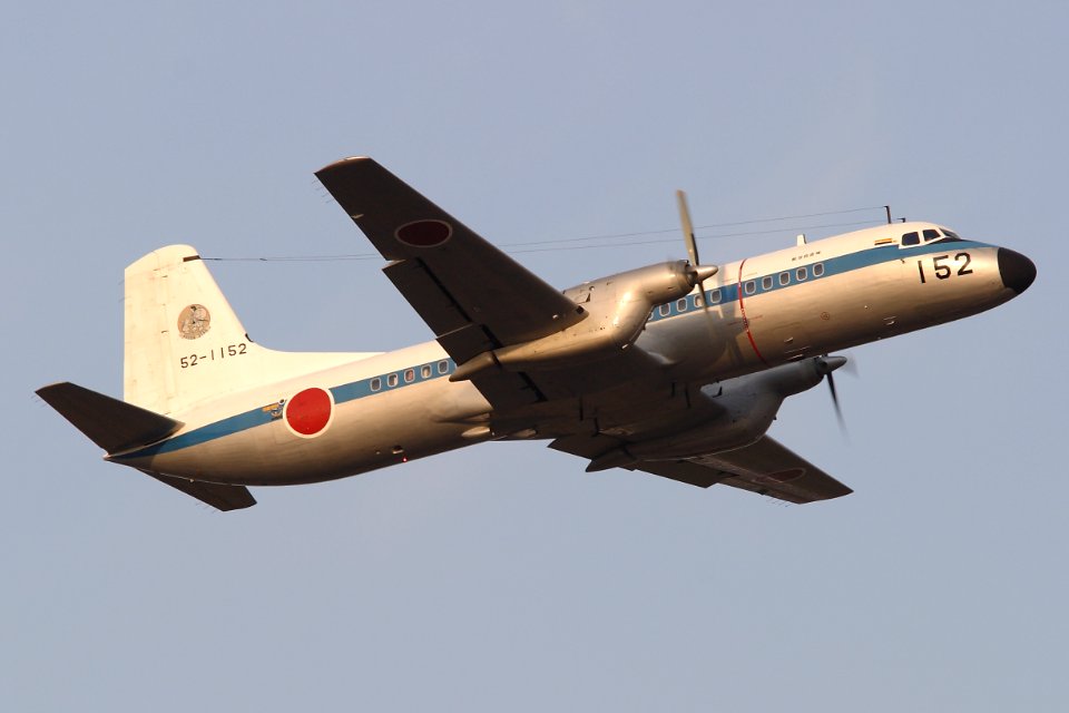 JASDF-NAMC YS-11P-52-1152-Fukuoka airport-20081212-160918