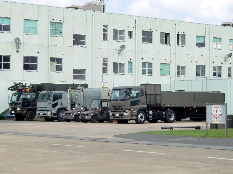 JASDF Support-vehicle ashiya 20161009 103504