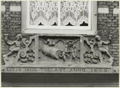 Jansstraat 64. Gevelsteen Dit is inde toelast-anno 1609