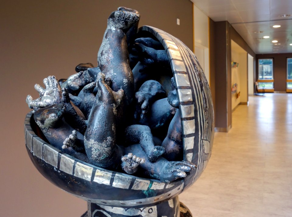 Janusansikte - Ianus face - art in NÄL hospital 2