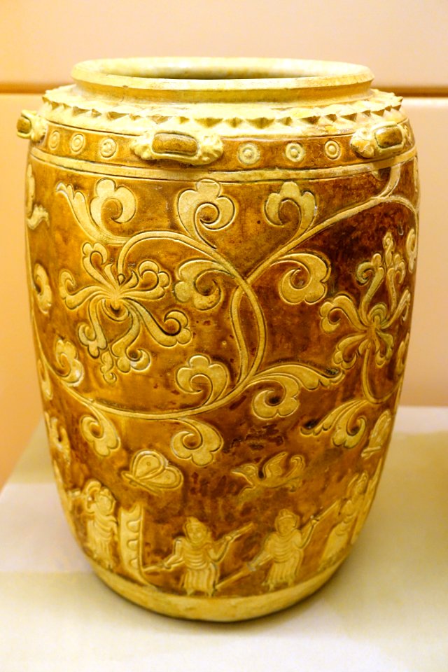 Jar for domestic use, Tran dynasty, 13th-14th century AD, brown pattern ceramic - National Museum of Vietnamese History - Hanoi, Vietnam - DSC05509