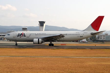 JapanAirlines A300-600R kumamoto 20091125 152826