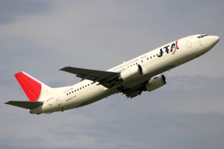 JapanTransoceanAir B737-400 fukuoka 20040911152150