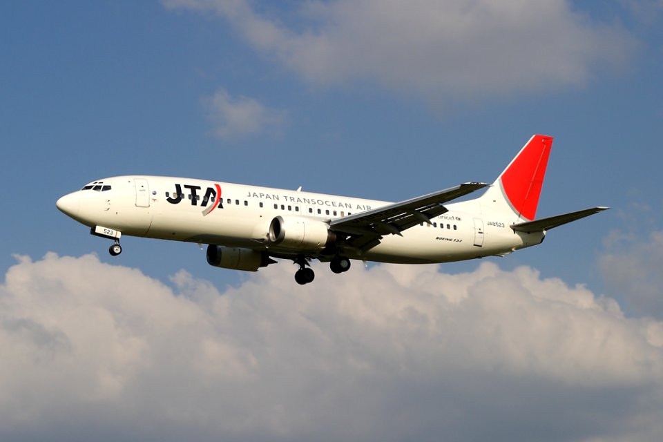 JapanTransoceanAir B737-400 fukuoka 20090913160808