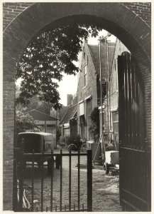 Janskerk tijdens de verbouwing, ziende vanaf de Jansstraat naar het westen. NL-HlmNHA 54010043