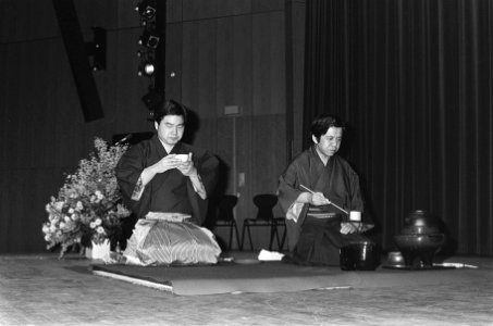 Japanse theeceremonie in de RAI te Amsterdam in het kader van de Japanse week, Bestanddeelnr 933-5859