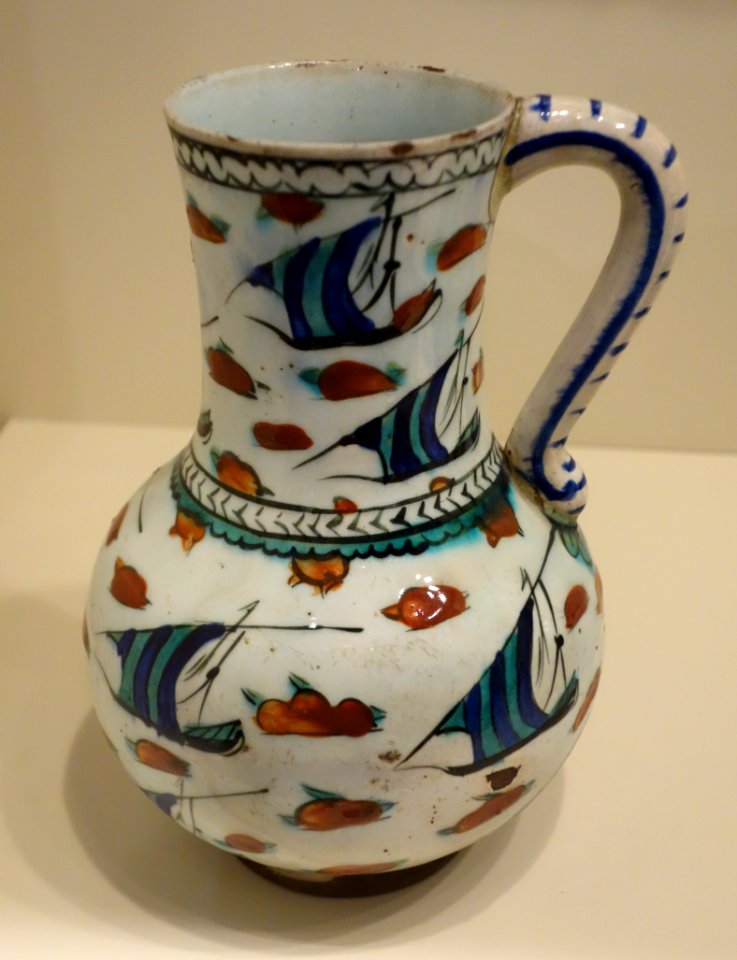Jar with lateen-sailed boats and islands, Iznik ware, Turkey, Iznik, Ottoman period, last quarter of 16th century, earthenware with underglaze polychrome painting - Cincinnati Art Museum - DSC04094