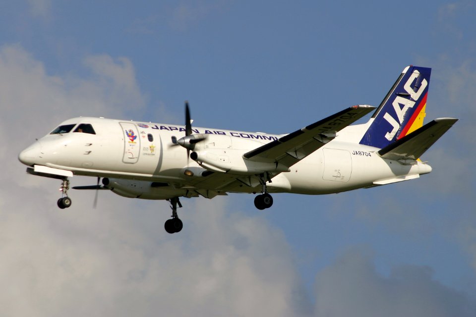 JapanAirCommuter Saab340 fukuoka 20041011154826
