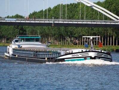 Janja (ship, 1964) - ENI 02318756, Amsterdam-Rijn kanaal, pic1