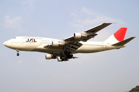 JapanAirlines B747-300 fukuoka 20090523160614