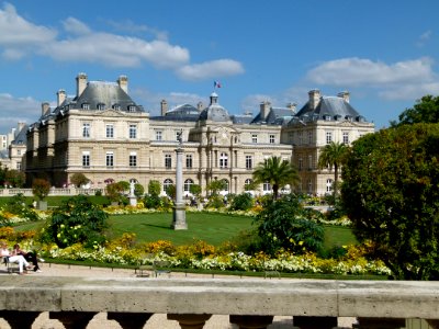 Jardin du Luxembourg - Le Sénat photo