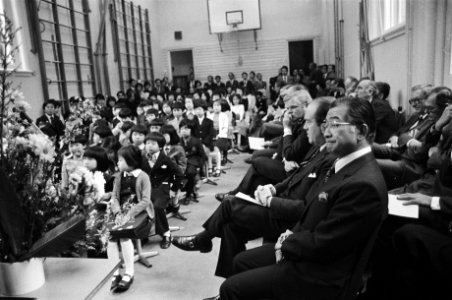 Japanse kinderen tijdens de opening, Bestanddeelnr 930-2341