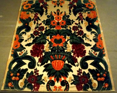Jardiniere velvet, Italy, Genoa, early 18th century, silk cisele velvet, view 1 - Royal Ontario Museum - DSC04364