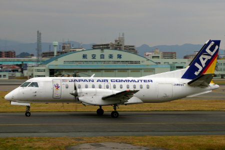 JapanAirCommuter Saab340 fukuoka 20041227105354
