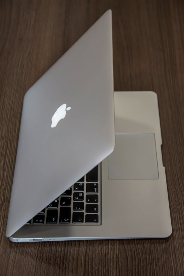 Computer modern screen