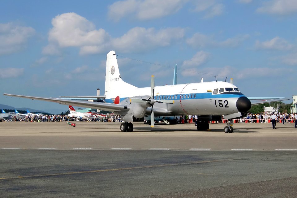 JASDF YS-11 ashiya 20161009 090220