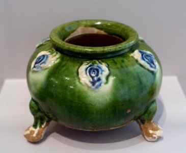 Jar with Three Cabriole Legs, China, Tang dynasty, 700-750 AD, earthenware, lead-fluxed cobalt blue, copper-green, and clear glazes - Arthur M. Sackler Museum, Harvard University - DSC00911
