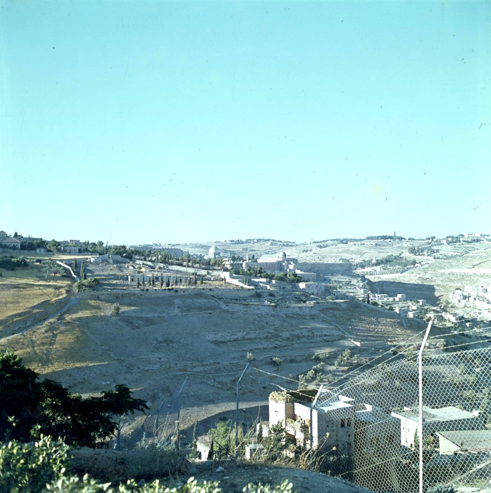 Jeruzalem De Tempelberg (Al Haram esh-Sharif) gezien vanuit het zuidwesten met , Bestanddeelnr 255-9353
