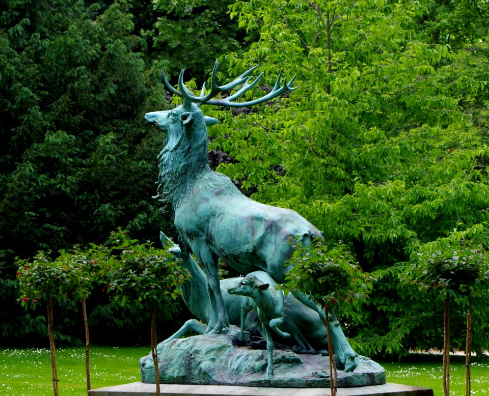 Jardin du Luxembourg - Sculpture au Cerf