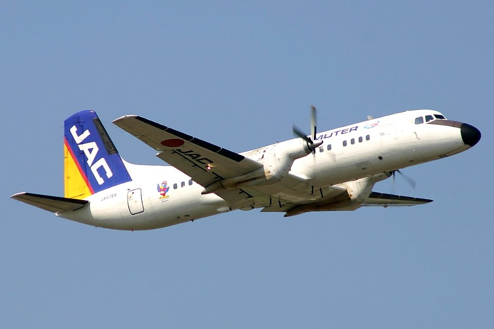 JapanAirCommuter YS-11 fukuoka 20040811151328