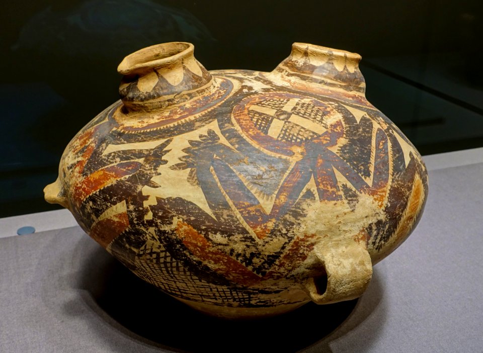 Jar with two spouts, Majiayao culture, excavated in Gansu or Qinghai province, China, c. 2500-2300 BC, painted ceramic - Tokyo National Museum - Tokyo, Japan - DSC08524