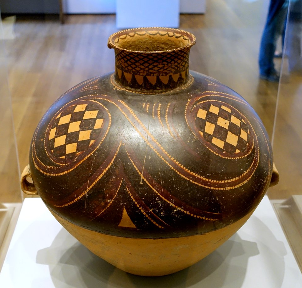 Jar with Whorl-and-Checkerboard Decor, China, Gansu, Qinghai, or Ningxia province, Neolithic period, Majiayao culture, Banshu phase, 2650-2350 BC - Arthur M. Sackler Museum, Harvard University - DSC00821
