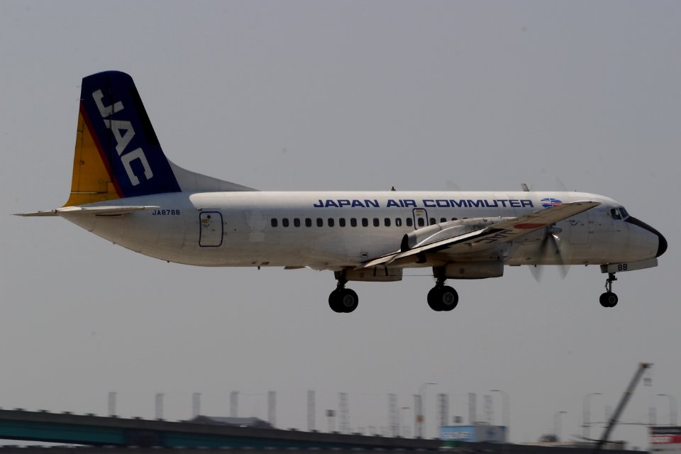JapanAirCommuter YS-11 fukuoka 20060330130540