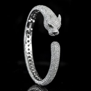 Panther head diamond bracelet