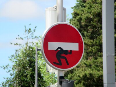 Drawing no entry clet