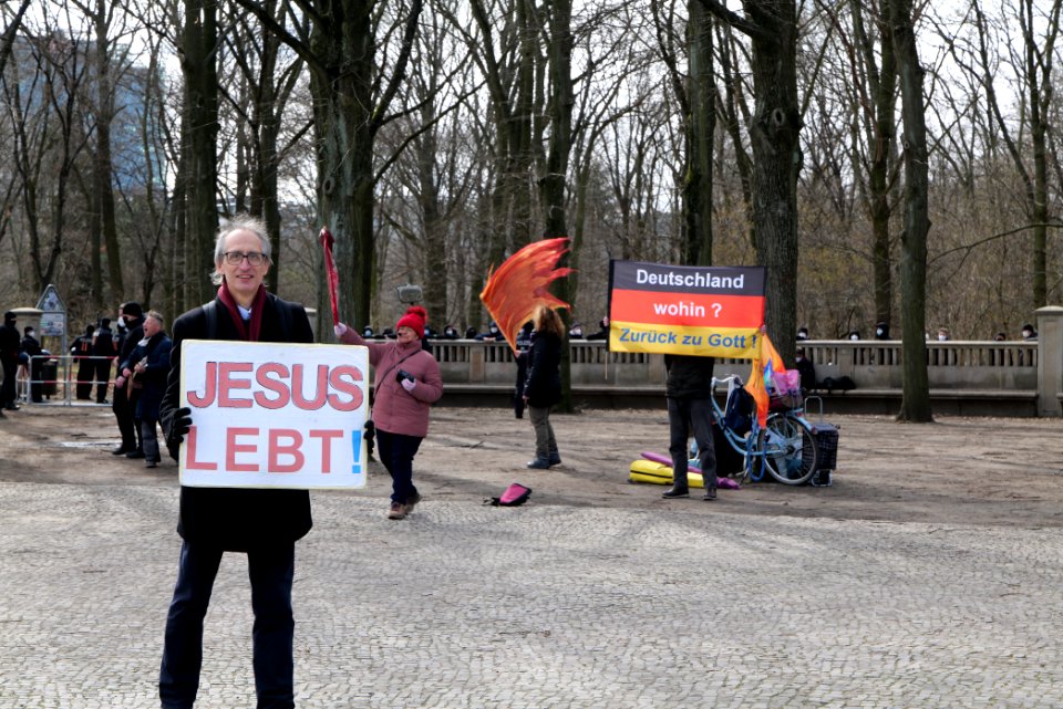 Jesus alive protest Berlin 2021-03-20 05