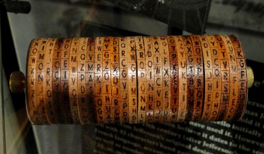 Jefferson cylinder cipher (replica) - National Cryptologic Museum - DSC07717
