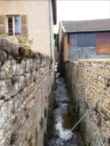 Jarnioux - Rue des Pierres Dorées - Ruisseau de l'Ombre